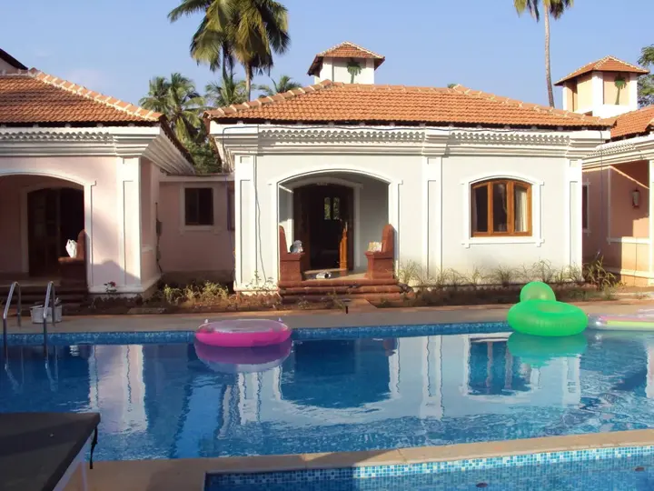 Анджуна: Close2C Holiday Homes