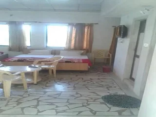 Чандигарх: OYO 28168 Hotel Regal 2