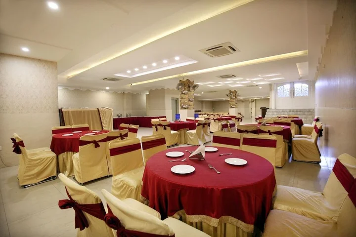 Джаландхар: OYO 3791 Hotel Umed Grand