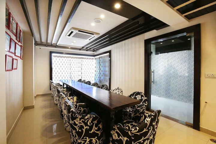 Джаландхар: OYO 3791 Hotel Umed Grand