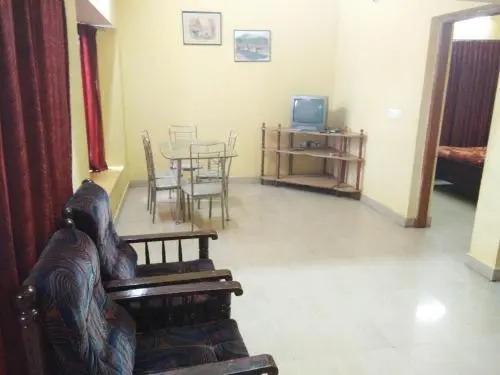 Ути: S & S Holiday Home