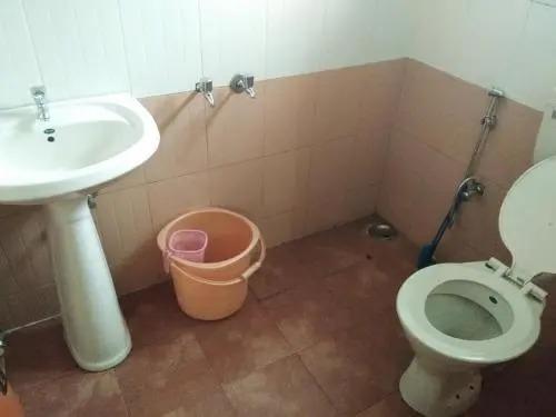 Ути: S & S Holiday Home