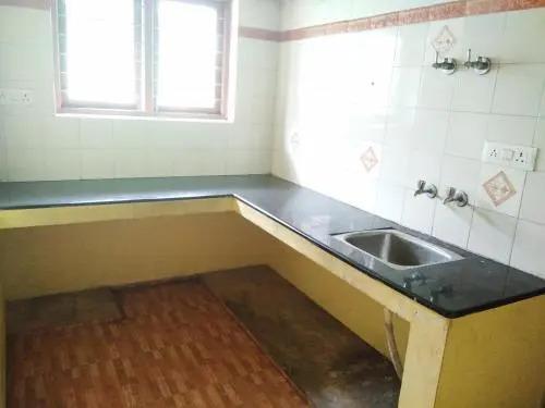 Ути: S & S Holiday Home