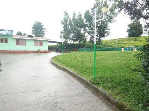 Ути: S & S Holiday Home