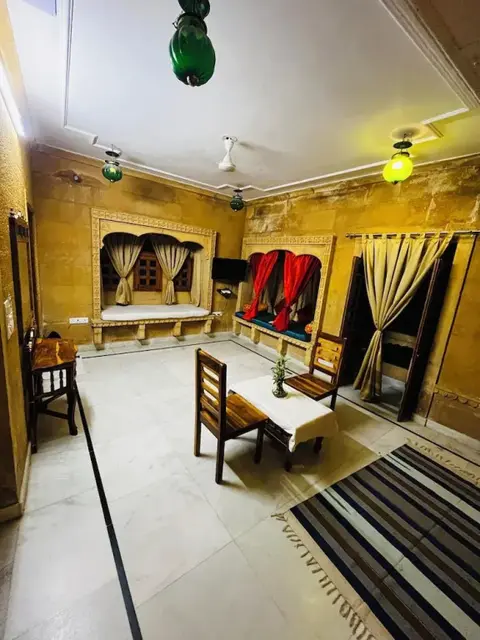 Джайсалмер: golden marigold hotel