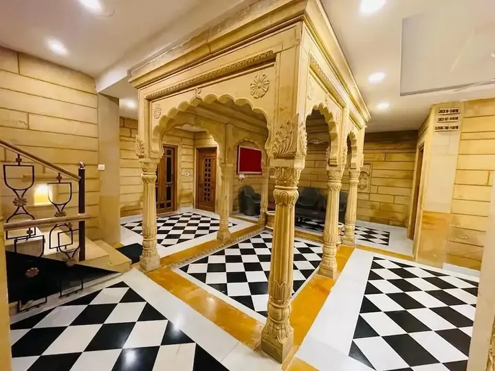 Джайсалмер: golden marigold hotel