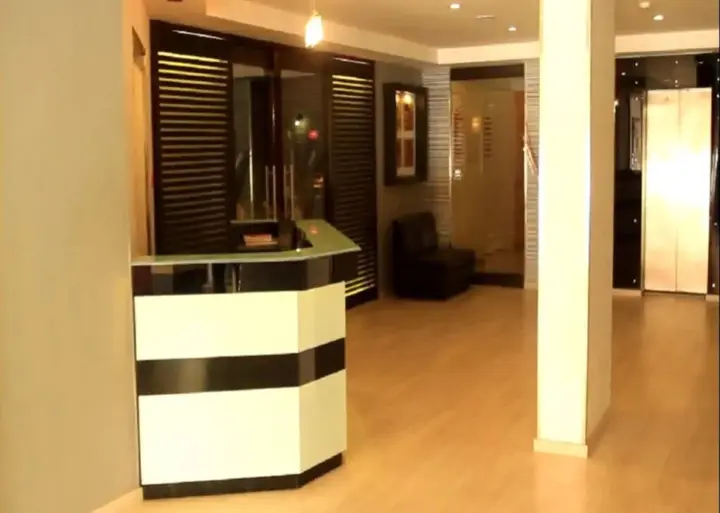 Бангалор: The Mayer - Indiranagar