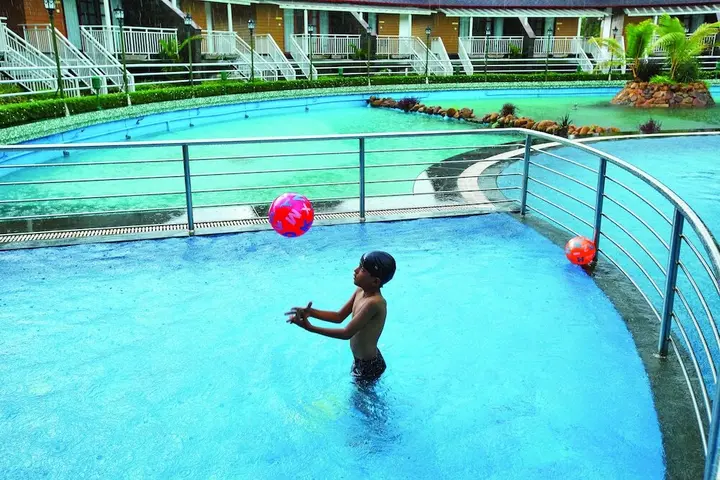 Куруппумтара: Wetzlar Resorts and Hotels