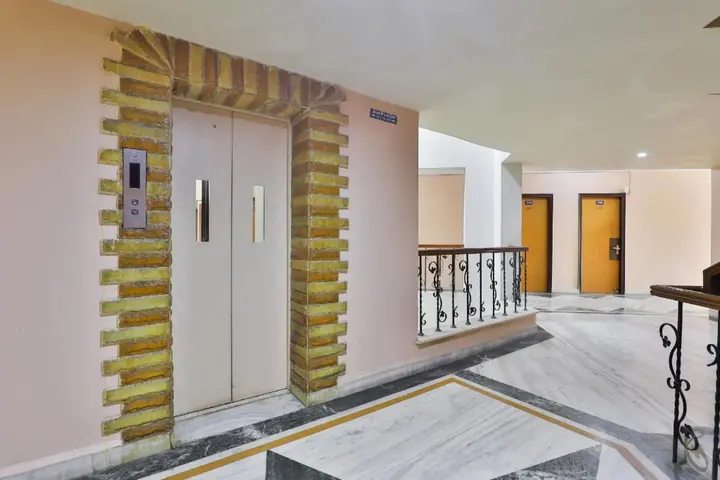 Вапи: Hotel Woodlands