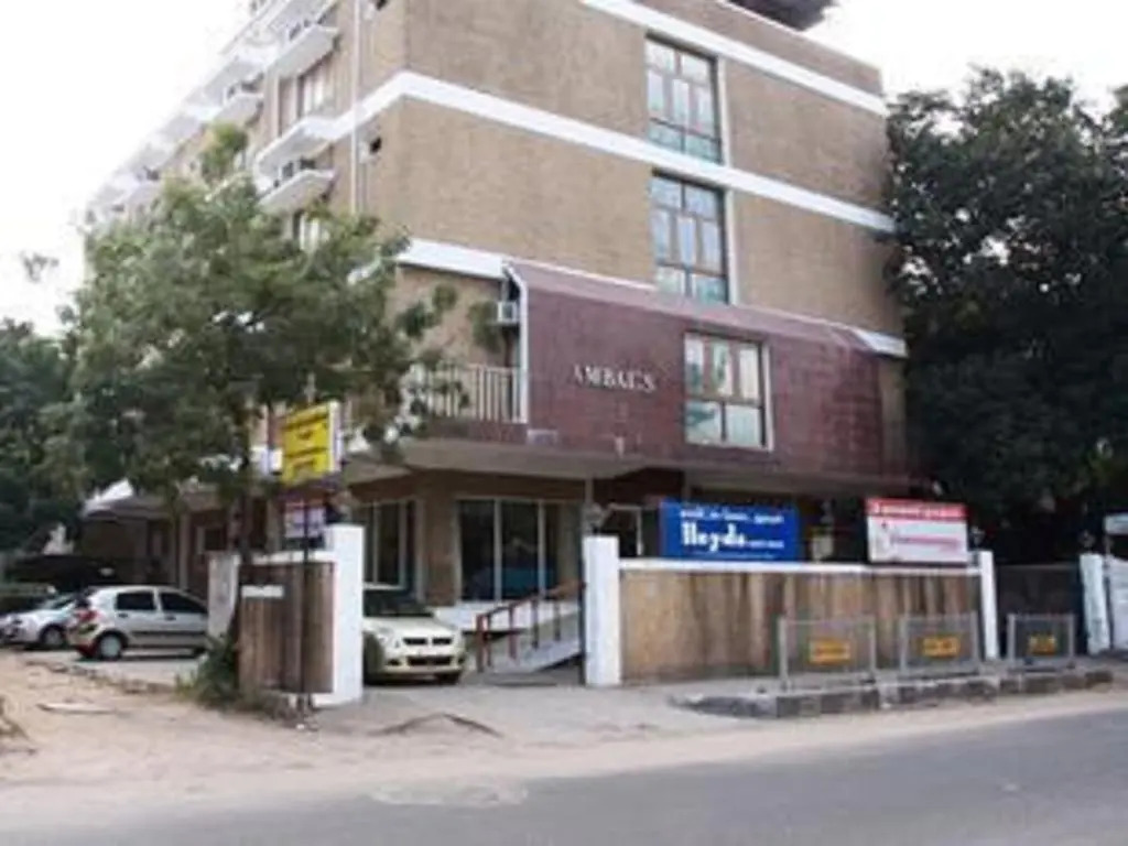 Ченнаи: 14 Square Lloyds Road