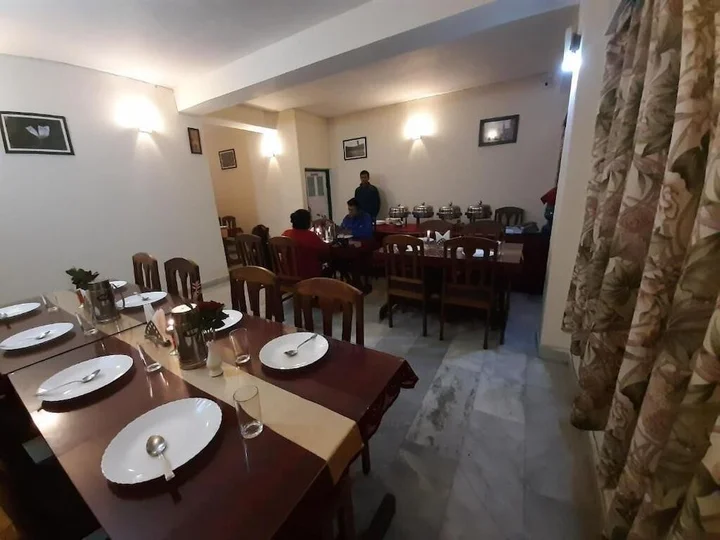 Пеллинг: Hotel Dubdi