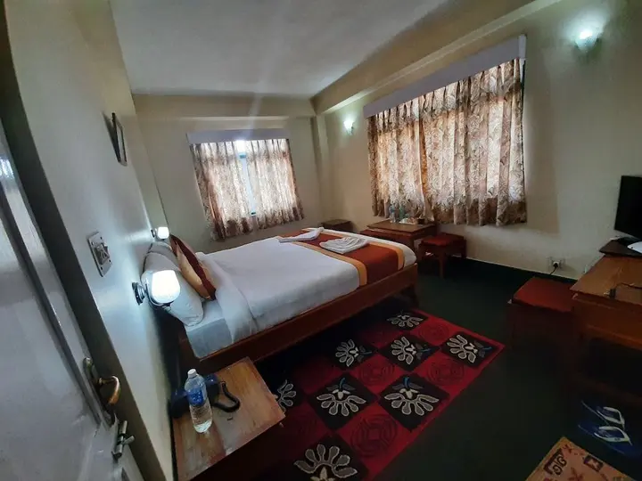 Пеллинг: Hotel Dubdi