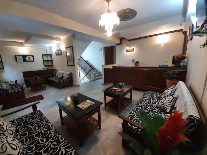 Пеллинг: Hotel Dubdi