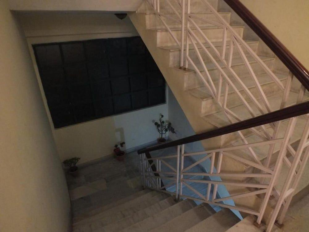Пеллинг: Hotel Dubdi