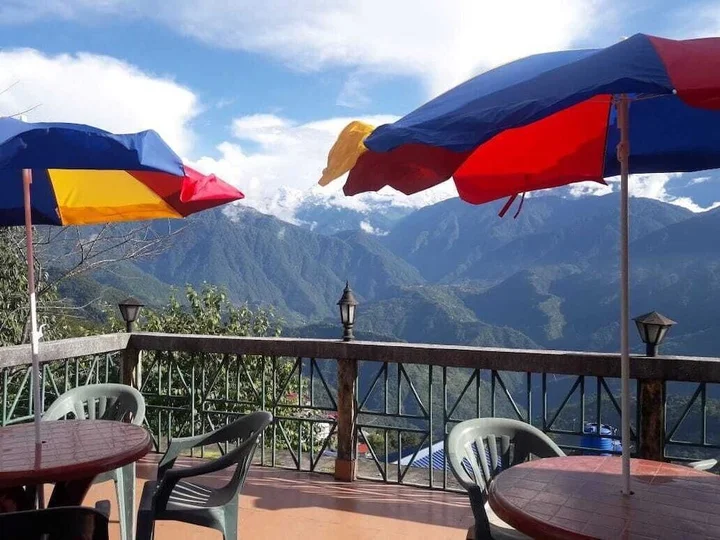 Пеллинг: Hotel Dubdi