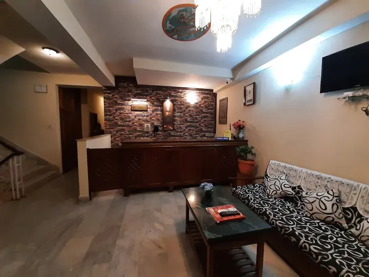 Пеллинг: Hotel Dubdi