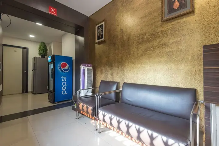 Мумбаи: OYO 7892 Hotel Minerva Residency