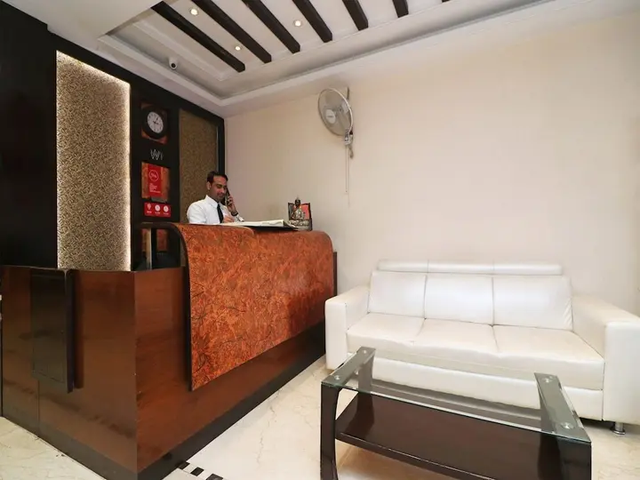 Варанаси: Capital O 4010 Puja Residency