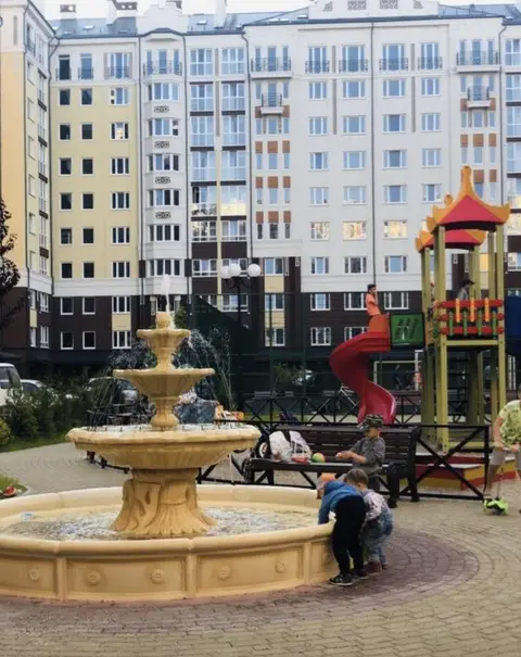 carousel image 4