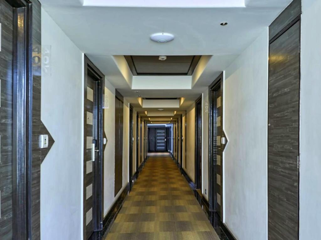 Akshaya Aura — фото 2