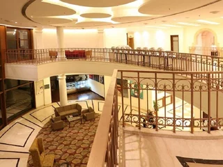 Гуруграм: DLF Club 5