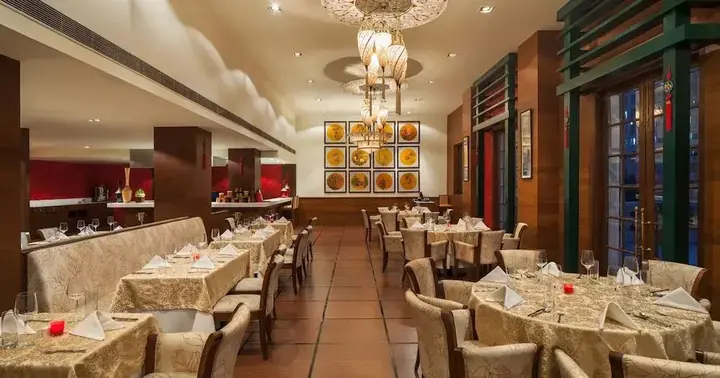Гуруграм: DLF Club 5