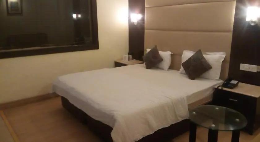Нью-Дели: Hotel Surya Palace
