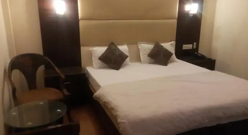 Нью-Дели: Hotel Surya Palace