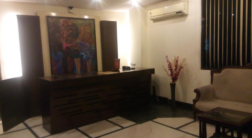 Нью-Дели: Hotel Surya Palace