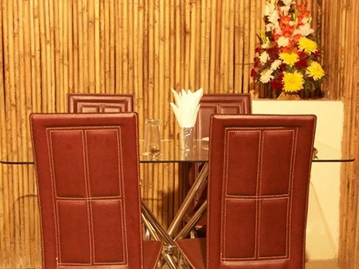 Нью-Дели: Hotel Surya Palace