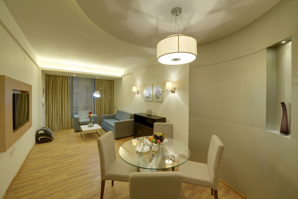 Лонавала: Meritas Picaddle Resort - Lonavala