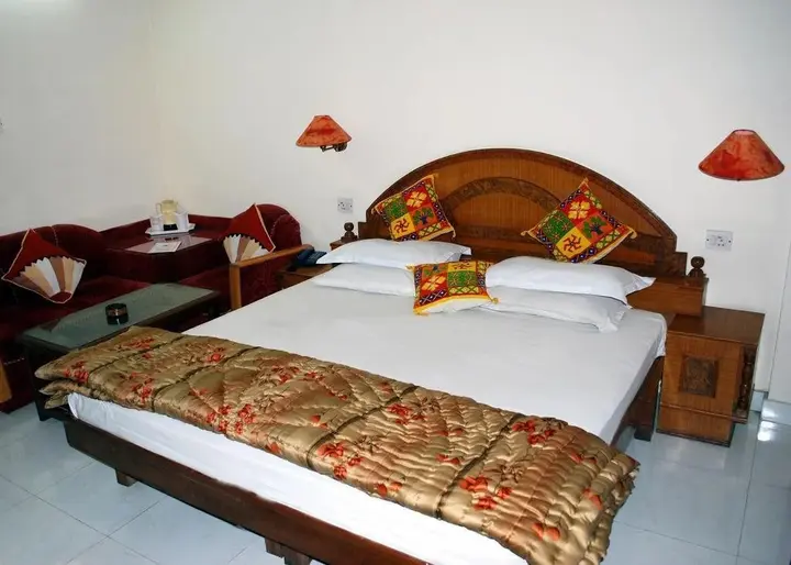 Катра: Hotel Sahil