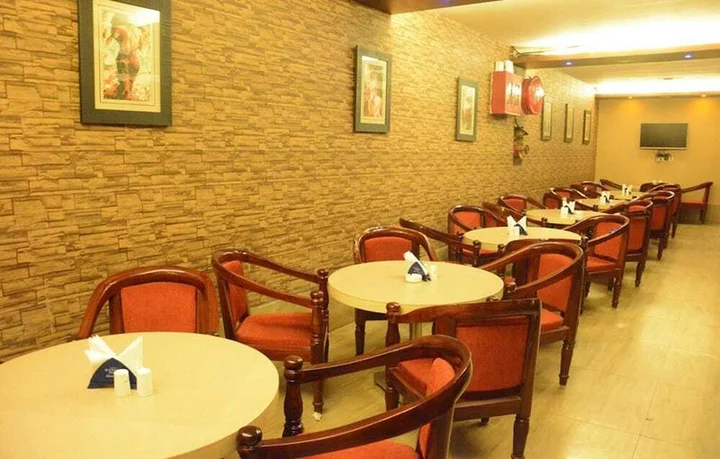 Бхубанешвар: Hotel Eden Roc