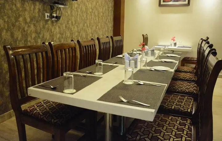 Бхубанешвар: Hotel Eden Roc