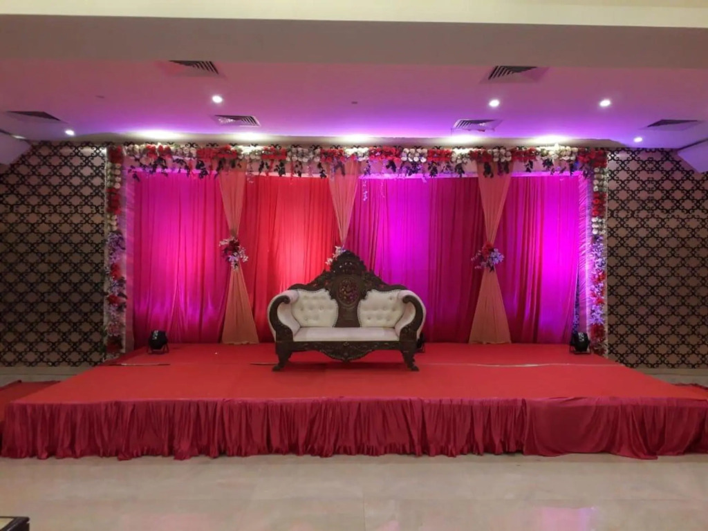 Райпур: Capital O 2354 Hotel Utsav Inn