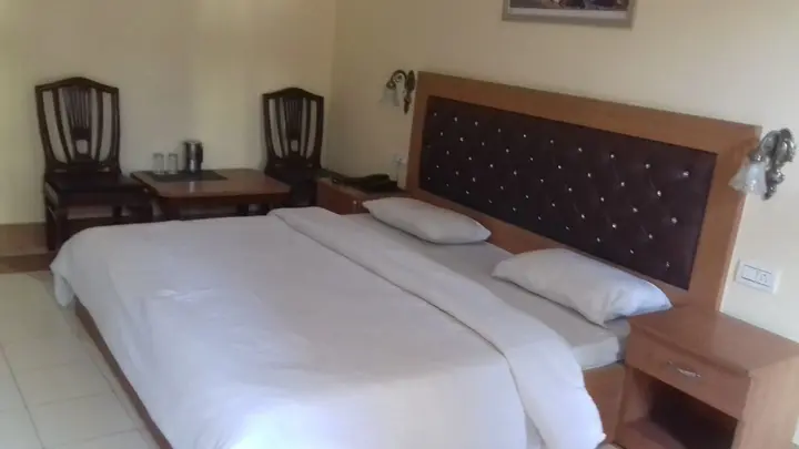 Кангра: Hotel Atithi