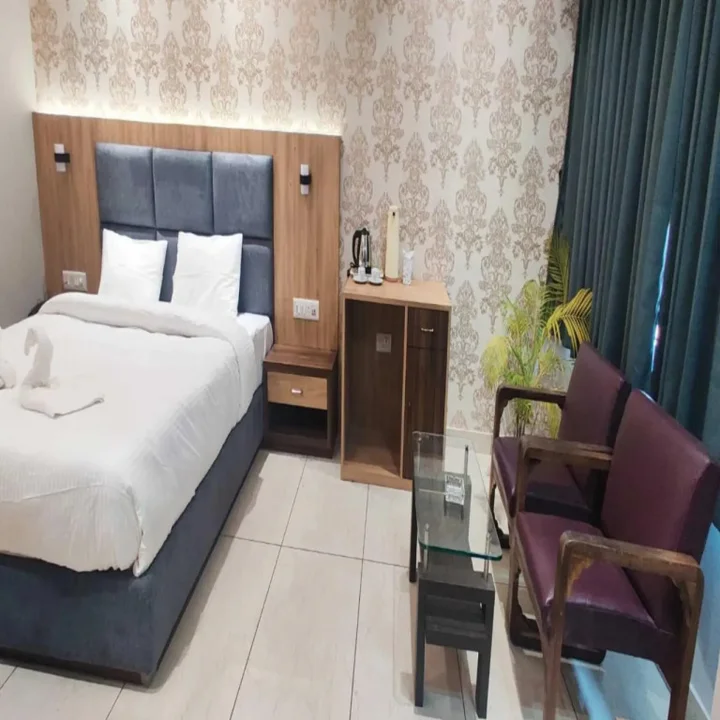 Катихар: Hotel Satkar