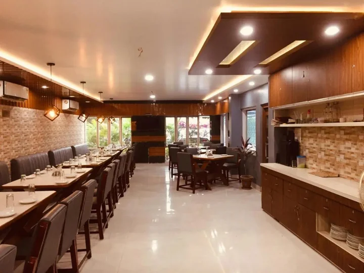 Катихар: Hotel Satkar
