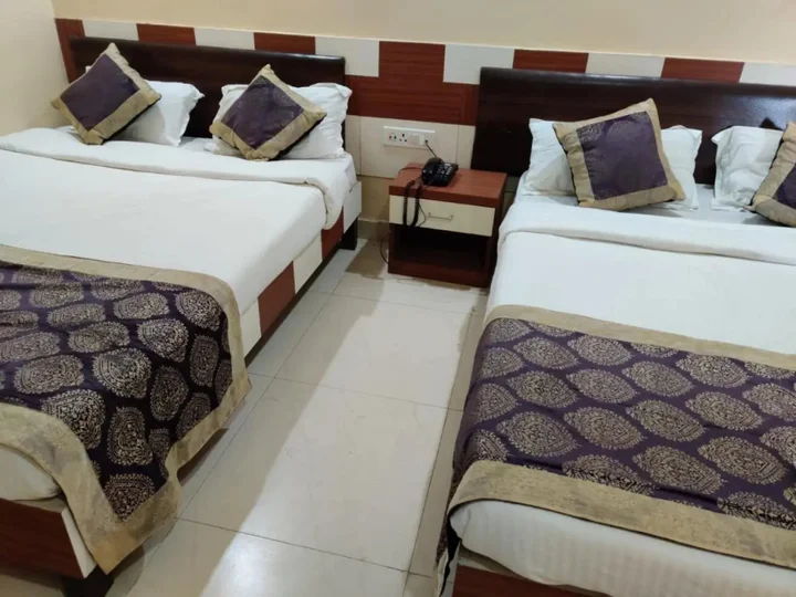 Катихар: Hotel Satkar