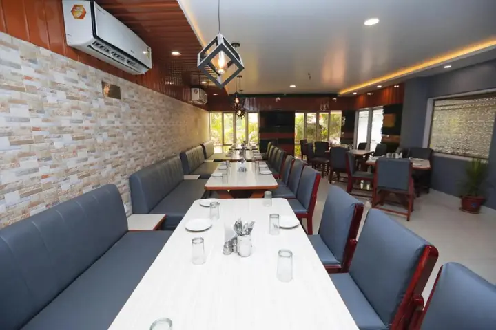 Катихар: Hotel Satkar