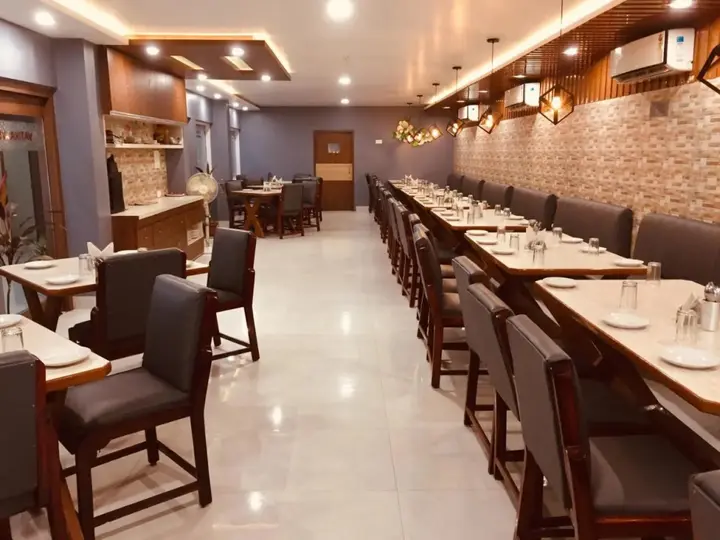 Катихар: Hotel Satkar