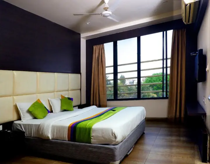 Нашик: Hotel Sai Vijay