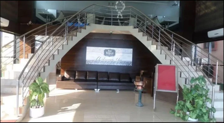 Нашик: Hotel Sai Vijay