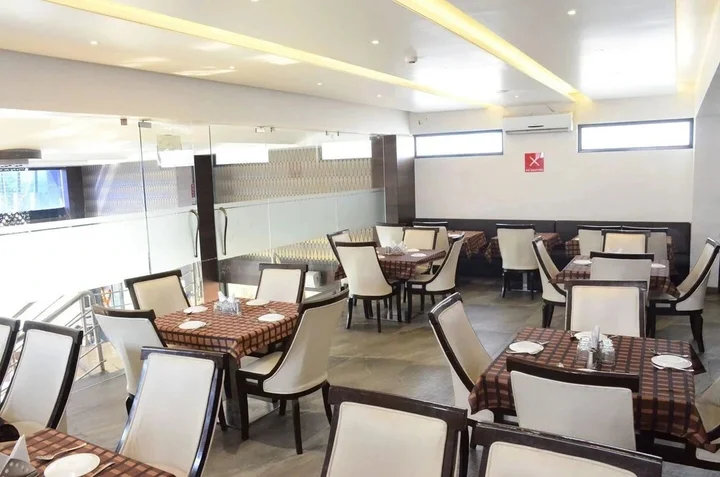 Нашик: Hotel Sai Vijay