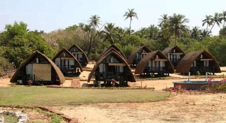 Венгурла: Golven Beach Resort