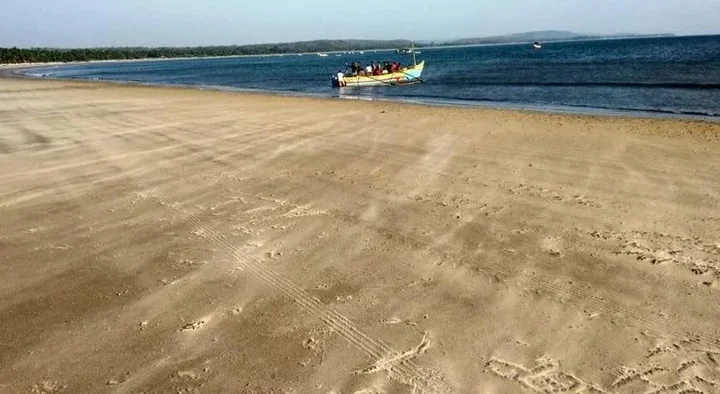 Венгурла: Golven Beach Resort