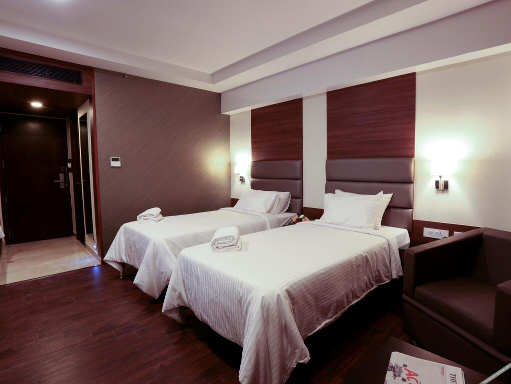 Коимбатур: Hotel Seetharam Select