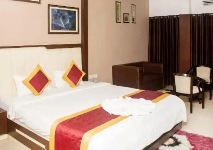 Варанаси: Hotel Raameshvaram Vatika