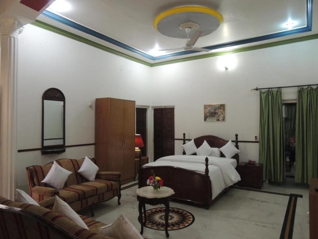 Праяградж: Kunjpur Guest House