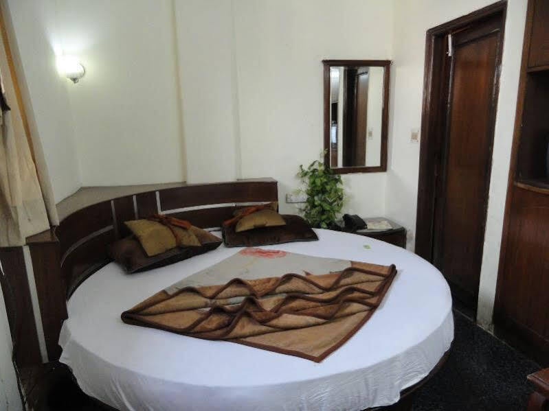 Нью-Дели: Hotel Delhi Empire dx